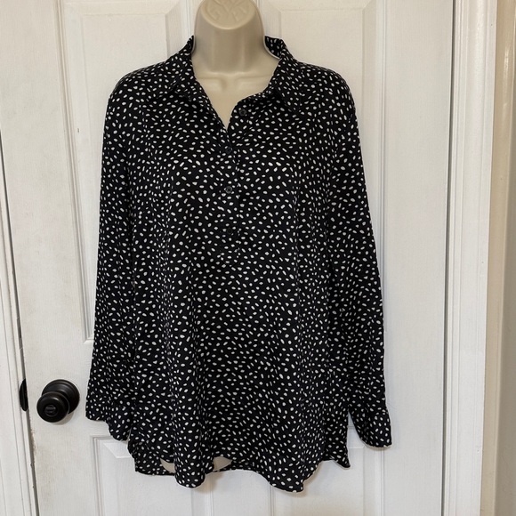 Ann Taylor Black White Polka Dot V-Neck Blouse Size 8 Work Office Classic - Picture 3 of 5